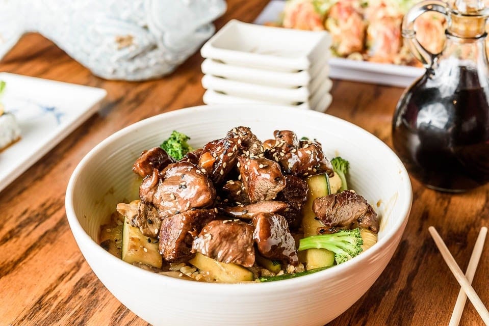 Steak Bowl DINNER •.