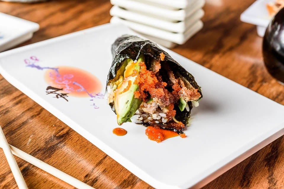 Salmon Skin Handroll •.