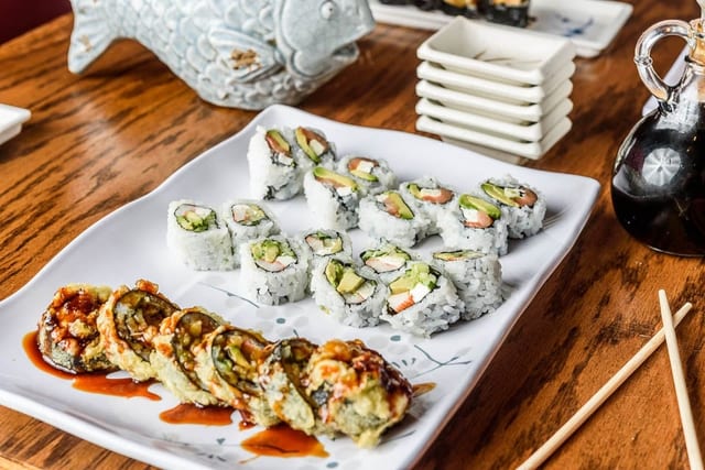 Roll Combo B •.