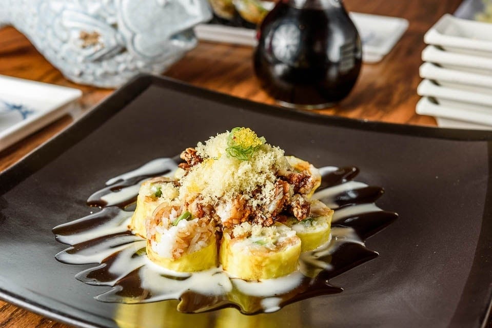 Yellow Rose Roll •.