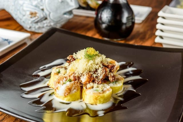 Yellow Rose Roll •.