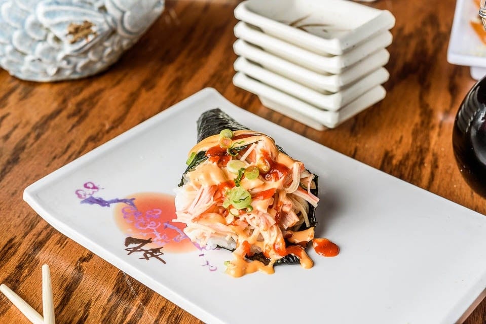 Spicy Crab Handroll •.