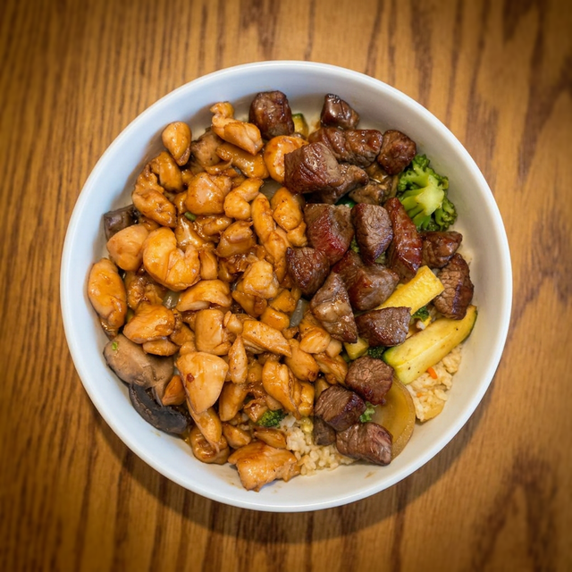 Chicken & Steak Bowl DINNER •.
