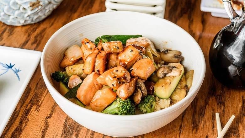 Salmon Bowl DINNER •.