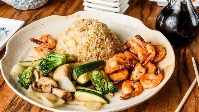 Teriyaki Shrimp Dinner Plate •.